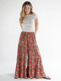 Flowy Pants Outfit Dressy, Pallazo Pants Outfit, Colorful Clothing, Boho Jumpsuit, Dinner Dates, Palazzo Pant, Floral Print Pants, Dresses Boho, Lace Tee