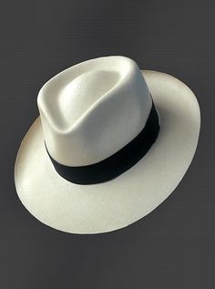 Gamboa Panama Hat. Panama Montecristi Hat - Plantation (Ausin) - (Grade 17-18). Genuine Straw Hat made in Ecuador Cuban Hat, Poncho Mexican, Panama Hat Men, Elegant Hat, Poncho Pullover, Alpaca Socks, Alpaca Scarf, Elegant Hats, Hat Handmade