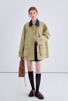 素材 コットン:100% 着用サイズ 173cm BWH : 78/59/88 Mサイズ Oversized Khaki Outerwear With Flap Pockets, Beige Long Sleeve Outerwear With Multiple Pockets, Oversized Khaki Outerwear With Pockets, Khaki Single Breasted Relaxed Fit Outerwear, Oversized Spring Shacket For Streetwear, Winter Workwear Cotton Shacket, Cotton Long Coat, Chic Oversized Cotton Outerwear, Trendy Cotton Long Sleeve Shacket