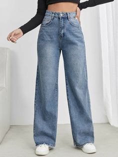 Waid Leg Jeans, Widelegjeans Outfit Korean, Wode Leg Jeans, High Waisted Wide Leg Jeans Outfit, Wide Leg Jeans Plus Size, Blue Jeans Wide Leg, Cute Outfits For Women, Clothes Photoshoot, Blue Wide Leg Jeans