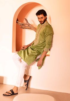 Presenting raihbar kurta with embroidered mandarin collar and detailed hand embroidered scattered detailing on all over the kurta elevated with beads, thread, sequence, cutdana work with inside lining. Kurta And Pants, Collar Kurta, Cutdana Work, Embroidered Cuffs, Chinese Collar, Straight Fit Pants, Indian Wedding Wear, Pattern Embroidery, Kurta With Pants