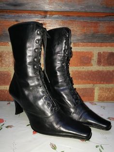 Amazing Vintage Jane Shilton Black Leather Boots. So much detailing in these boots. Hard to come by nowadays. They are really lovely with eyelets to hook the laces just like in the Victorian days.   They are in excellent vintage condition having probably only being worn once or twice.  Size 5  So much nicer than boots of today! Womens Booties, Booties Ankle Boots, Black Leather Boots, Retro Inspired, Boot Shoes Women, Leather Boots, Bootie Boots, Shoe Boots, Ankle Boots