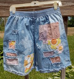 This Gender-Neutral Adult Shorts item is sold by Vtgfashpash. Ships from Cardington, OH. Listed on Jun 5, 2024 Upcycle Clothes Diy, Cute Sewing Projects, Denim Projects, Chic Pants, Big Shirt, Upcycle Jeans, Embroidery On Clothes, Patchwork Jeans, Jeans Diy