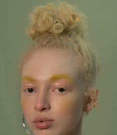 8,549 Likes, 47 Comments - SICKY (@sickymag) on Instagram: “#top — @thaisborgesbr at @alluremgt shot by @takeuchiss on sickymag.com ✨ Hair & Make-Up…” Albino Makeup, Yellow Makeup, Make Up Inspiration, Makeup Photography, Editorial Makeup, Beauty Editorial, Fashion Editorial