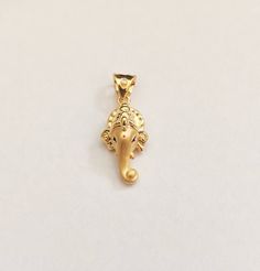 Lockets Gold Indian, Ganpati Bappa Pandent, Gold Pendant Indian, Ganesha Jewelry, Ganesh Necklace Gold, Ganesh Dollar Gold, Ganesh Pendant Design, Ganesh Pendant Gold For Men, Ganpati Pendant Gold