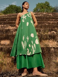 Crest Dress DRESSES KHARA KAPAS Green One Shoulder Dress, Organza Lehenga, Men's Ethnic Wear, Kurta Pyjama, Sustainable Clothing Brands, Layered Dress, Sustainable Fashion Brands, Layer Dress, Lino Print