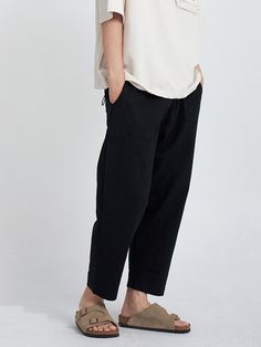 Editor's NotesLinen Cropped Pants Black from PAPERBOY are linen pants made with a relaxed silhouette at the hips. You can adjust the size with a string at the waist. Deformation was minimized through bio-washing. There are pockets on each side and one pocket on one side of the hip.- 15 wt. cotton thread- Pocket details- String detail- High quality fabricMeasurements (in.)- Size: S / M / L / XL- Length: 35.4 / 35.8 / 36.2 / 36.6 in.- Waist: 13.3~16.9 / 14.1~17.7 / 14.9~18.5 / 15.7~19.2 in.- Thigh: 13.7 / 14.1 / 14.5 / 14.9 in.- Crotch: 14.1 / 14.5 / 14.9 / 15.3 in.- Hem: 6.7 / 7.0 / 7.2 / 7.4 in.*Model InformationMan- Height: 6'0 Weight: 132.2 lbs. Size: LWoman- Height: 5'4 Weight: 99.2 lbs. Size: SComposition & Care- 55% Linen, 45% Cotton- Dry Clean OnlyDesigner- by PAPERBOY Cropped Linen Pants, Linen Pants, Pocket Detail, Pants Black, Cotton Thread, 16 9, Cropped Pants, Black Pants, Pants