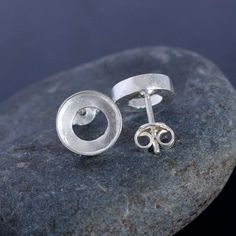 925 Sterling Silver Collet Round Earring Post With Round Bezel Cup 3x3 To 30x30 MM Semi Mount Stud Earrings Blank Silver Bezel Collet ● meterial- 925 sterling silver ● Size Approx :-3x3 To 30x30 MM ● color - Silver ● collet shape - round ● Origin - india USE OF GEMSTONE AND JEWELRY use of Gemstone and silver jewelry Prosperity silver jewelry, adjustable ring and silver Rings have been in use for many thousands of years, and were historically called Olivine. The vibration of these lovely lime gre Minimalist Silver Earrings With Bezel Setting, Sterling Silver Earrings With Bezel Setting As Gift, Sterling Silver Bezel Set Earrings, Silver Bezel Setting Earrings For Gift, Sterling Silver Bezel Set Round Earrings, Silver Bezel Set Earrings As Gift, Silver Round Earrings, Round Earring, Silver Gift Wrap