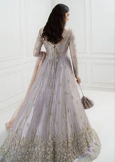 Tissue Lehenga, Bridal Mehndi Dresses, Grey Gown, Frock Style, Bridal Shirts, Pakistani Wedding Dress, Indian Bridal Dress, Indian Bridal Wear