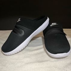 Brand New Nike Burrow Slippers Black Casual Sneakers With Textured Footbed, Casual Black Sneakers With Textured Footbed, Black Flat Synthetic Sneakers, Black Sporty Flat Sneakers, Black Flat Sneakers With Cushioned Footbed, Comfortable Black Sneakers With Cushioned Footbed, Black Cushioned Flat Sneakers, Shoes Nike, New Nike