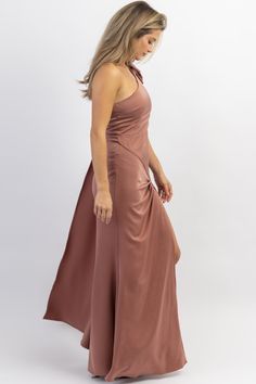 *SIGN UP FOR RESTOCK NOTIFICATIONS, ITEMS ARE RESTOCKED WHEN POSSIBLE BASED ON DEMAND* DESCRIPTION 100% Polyester Maxi length, One shoulder with sash detail, Asymmetric, Satin, Side slit, Zippered, Front pleat detail Naomie is wearing a size small Height | 5'8 Dress size | 2 Please note: All items purchased on sale are final sale. We recommend checking your cart for sale items to make note of non-returnable items. Satin Maxi, Satin Maxi Dress, Mens Fall, Pant Shirt, Swimwear Tops, Sweater Skirt, Jean Coat, Sale Items, Everyday Essentials Products