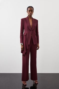 Whether For The Office Or Bar, These Tailored Pants Promise A Polished Look. Boasting A Streamlined Silhouette, This Pair Features A Flattering Wide-Leg Design. Style These Pants With The Two Piece Setinating Blazer To Complete The Look.Wide Leg Designviscose Fabrictailored Burgundy Pant Suit For Women, Red Business Suits For Women, Fitted Pants Suit Women, Burgundy Suit Women Outfit, Blouse And Dress Pants, Tailored Suit Women, Power Suits For Women, Look Wide Leg, Plus Size Workwear