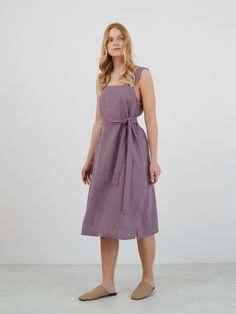 ELLIDY is a simple strap linen dress with belt.  DETAILS - Sleeveless design - Spaghetti straps - Self-tie belt - 100% lightweight European linen fabric - Cut and sewn to order just for you in our studio COLOR - Lavender Violet, you can also choose other colors above - Fabric samples are available here https://www.etsy.com/listing/586569696/linen-fabric-samples SIZING & FIT - Fits true to size - Model is 5'8" / 173cm and wearing a size XS CARE FOR LINEN - Machine wash up to 30ºC/86ºF gentle cycl Summer Knee-length Dress With Belt, Casual Summer Dress With Belt, Sleeveless Linen Belted Dress, Sleeveless Linen Dress With Tie Fastening, Sleeveless Linen Dress With Adjustable Straps For Brunch, Chic Linen Midi Dress With Tie Straps, Sleeveless Summer Dress With Sashes, Summer Linen Belted Dress, Belted Linen Summer Dress