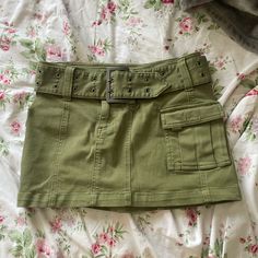 Belted Green Mini Skirt From Urban, Size Xs, Never Worn Green Skirt Mini, Vintage Green Mini Skirt, Green Mini Skirt Outfit, Sage Green Skirt, Army Green Mini Skirt, Green Skirt Outfit, Robin Halloween Costume, Mini Skirt Aesthetic, Olive Green Skirt