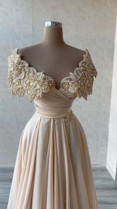 Cornfield Chase, Algerian Clothing, Victoria Secret Outfits, Fashion Sewing Tutorials, Wedding Goals, Wedding Boxes, Dream Wedding Dresses, Fashion Sewing, Dress Codes