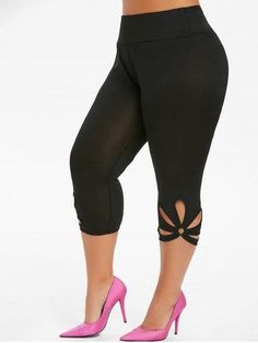 GET $50 NOW | Join RoseGal: Get YOUR $50 NOW!https://m.rosegal.com/plus-size-leggings/capri-metal-ring-cut-out-plus-size-leggings-g_7420193.html?seid=20549067rg7420193 Pastel Goth Fashion, Summer Plus Size, Activewear Fashion, Plus Size Leggings, Halter Maxi Dresses, Casual Sporty, Plus Size Kleidung, Plus Size Shorts, Type Of Pants