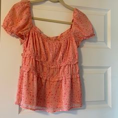 Nwot Never Worn Pink Peplum Floral Top Size Large Summer Fitted Pink Peplum Top, Pink Peplum Blouse For Summer, Fitted Pink Peplum Top For Summer, Feminine Pink Peplum Blouse, Floral Peplum Top, Floral Peplum, Wear Pink, Floral Top, Pink Floral