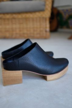 Beklina Matisse Platform Mules Woven Black Platform Mules, Casual Dress Shoes, Platform Heel, Romantic Style, Platform Shoes, Platform Heels, Heeled Mules, Suede Leather, Peru