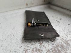 "Simple snap pencil case.   Soft leather, handy for traveling or just to to put in your bag.  Width 5 \" Height 7,5\"" Hip Pouch, Canvas Pencil Case, Leather Pencil Case, Back To School Bags, Etsy Stuff, Canvas Purse, Leather Card Wallet, Canvas Clutch, Leather Roll