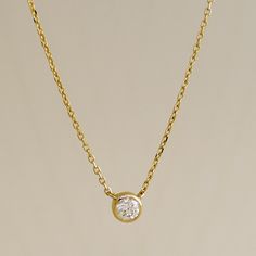 "* 14K Solid Gold (Stamped 14K for Purity Authenticity) * .14ctw Natural Genuine White Diamond * Diamond Cut: Round Brilliant, Diamond Color: G-H (Near Colorless), Diamond Clarity: VS1-VS2 (Very Slight Inclusions) * Chain Length: 16\" ~ 18\" (with 2 extra o-ring) * Enjoy Free Shipping & Free Gift Box ** The size may differ depending on measurement methods. ** The color displayed may vary depending on your screen. ► Shipping Is On Us Once ready, your order ships via free express 2 business da Gold Neck Chain, Diamond Necklace Simple, Minimalist Ear Cuff, Real Diamond Necklace, Gold Bridal Necklace, Diamond Solitaire Necklace, Colorless Diamond, Dainty Gold Necklace, Gold Diamond Necklace