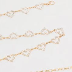 Pretty Little Thing Gold Diamant Heart Chain Belt Brand: Pretty Little Thing Color: Gold Condition: New With Tags Heart Chain Belt, Heart Chain, Belly Chain, Pretty Little Thing, Chain Belt, Queen Of Hearts, Gold Heart, Heart Of Gold, Little Things