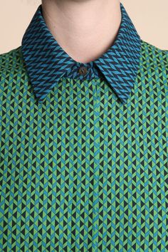 blue green : geometric contrasting colour shirt collar - geo fashion prints trend Pattern Mixing, Green And Blue, Textile Patterns, Textile Prints