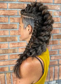 Vikinghairstyles Women, Quick And Easy Viking Hairstyles, Viking Hair Women Short, Viking Hair Undercut, Viking Mohawk Woman, Viking Braids With Undercut, Viking Hair Ponytail, Viking Hair With Undercut, Viking Hair For Women