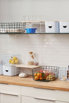 the kitchen is clean and ready to be used for cooking or baking, as well as other items