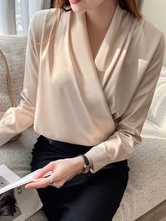 Long Sleeves Loose Buttoned Solid Color V-Neck Blouses & Shirts Tops CHAMPAGNE-S Leisure Fashion, Satin Blouse, Neck Wrap, Fashion Seasons, V Neck Blouse, Linen Top, Neck Scarves, White Green, White Tops