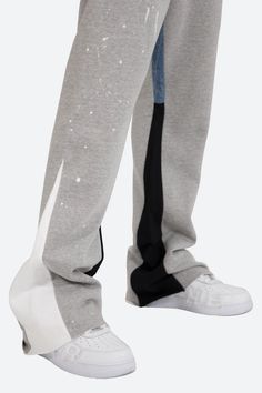 Contrast Bootcut Sweatpants - Grey | mnml | shop now Flair Pants Outfit, Bootcut Sweatpants, Cut Sweatpants, Sweatpants Fits, M65 Jacket, Minimal Streetwear, Clothing Templates, Sweatpants Grey, Drippy Outfit