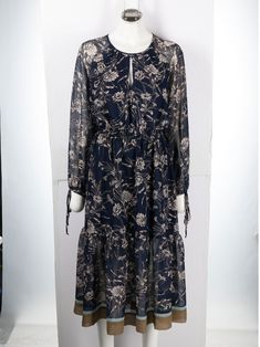 floral-print midi dress from SEMICOUTURE featuring blue, all-over floral print, round neck, long sleeves, elasticated waistband and mid-length. Floral Azul, Midi Dress Blue, Floral Print Midi Dress, Blue Midi Dress, Printed Midi Dress, Dress Blue, Comfortable Fashion, Mid Length, Blue Dresses