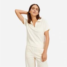 Color Is Bone Modern White V-neck Top, White Cotton Everlane Tops, Everlane White Tops For Spring, White Everlane Tops For Spring, Dad Fashion, Bone Color, Short Sleeve Pullover, Cotton Polo, Sporty Look