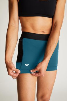 This aerodynamic half tight is specifically engineered for high tempo runs, speed work and your everyday 3-5 miler. Designed with lightweight, ultra-luxe warp knit fabric, the Sprint Half Tight is built for speed. Access everything you need with sweat-proof pockets and don't let anything get in your way with a lay-flat drawcord. ACCORDION Made For Running HIIT, lifting Yoga Features & Fit Two sweat-proof compression pockets Phone pocket fits all phone sizes Luxe nylon elastic waistband for comfo Tempo Run, Squat Proof, Sweat Proof, Grey Women, Don't Let, Lay Flat, Knitted Fabric, Knit Fabric, Gray Color