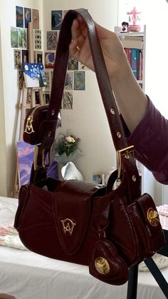 Vivienne Westwood Bag Aesthetic, 2024 Wardrobe, Pretty Purses, Vivienne Westwood Bags, Handbag Essentials, Bags Aesthetic, Fit Ideas, Selfie Ideas, Cute Selfie Ideas