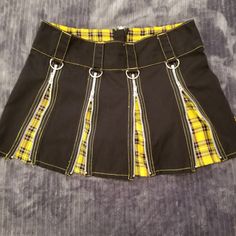 Vintage Tripp Nyc Zipper Skirt. Black Skirt With Zippers, D-Rings And Belt Loops. Can Be Worn With Zippers Close Or Open To Reveal Yellow Plaid. Size Medium Tripp Nyc Lip Service Goth Punk Grunge Alt Scene Alternative Emo Mall Goth Gothic 90s 2000 Killstar Dollskill Hot Topic Demonia Mall Goth Cottage Core Fairy Core Royal Bones Morbid Threads Hell Bunny Omen Raven Shrine Dark Academia Festival Rave Vintage Jeannie Nitro Punk Style Fitted Skirt With Zipper Closure, Fitted Punk Skirt With Zipper Closure, Goth Cottage Core, Vintage Tripp Nyc, Goth Cottage, Cottage Core Fairy, Zipper Skirt, Punk Grunge, Tripp Nyc