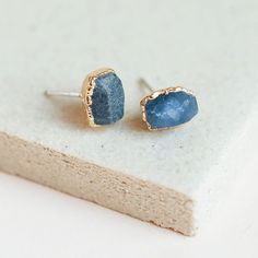 Raw sapphire gold studs – The perfect September gift. Birthstone Earrings Studs, Stone Earrings Studs, September Gift, Raw Sapphire, Multi Gemstone Necklace, Raw Stone Earring, Sapphire Studs, Rainbow Necklace