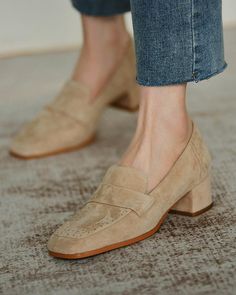 Square Toe Suede Hollow Out Design Chunky Loafers – verytown Square Toe Loafers, Office Heels, Chunky Loafers, Loafers Online, Square Toe Heels, All About Shoes, Suede Loafers, Mode Inspiration, Fashion Flats