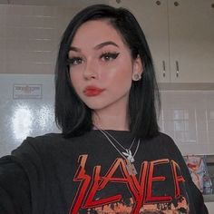 Edgy Makeup, Haircuts Straight Hair, Grunge Girl, Grunge Hair, Pinterest Girls, Girl Icons, Ulzzang Girl, Aesthetic Girl