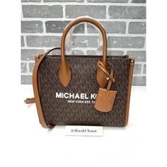 100% Guaranteed Authentic Michael Kors !! **Firm On Price ** Details : Zip Fastening Gold-Tone Hardware 9.25”W X 7.75”H X 3.75”D Approx Detachable/Adjustable Strap: 20.25”-23.75” Handle: 100% Leather Handle Drop: 3.25” Lining: 100% Polyester Interior Details: Back Zip Pocket, Front Slip Pocket Lining: 100% Polyester Zip Fastening Color : Brown Multi Size : Small Msrp : $448 **Comes From Smoke & Pet Free Environment ** #Mk #Michael Kors #Wallet #Wristlet #Designerbag #Leather #Newcollection #Gift Messanger Bag, Large Leather Bag, Michael Kors Tote Bags, Leather Tote Purse, Carryall Tote, Large Leather Tote, Travel Tote Bag, Brown Tote, Wallet Wristlet