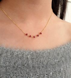 Ruby Beaded Necklace Ruby Necklace Simple, Ruby Jewelry Necklaces Gold, Delicate Choker Necklace, Ruby Necklace Designs, Ruby Jewelry Necklaces, Simple Necklace Designs, Jewelry Necklace Simple, Delicate Choker, Minimalist Necklace Gold