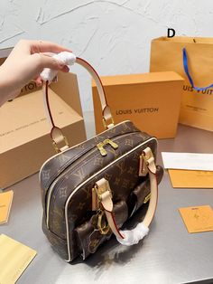 BRC Fashion Lu-Vi Bags - 14465 A+ Excellent Quality copies; Contact us if you've any questions in your mind. Luxury Travel Box Bag With Handles, Lv Shoulder Bag, Louis Vuitton Crossbody, Lv Handbags, Louis Vuitton Shoulder Bag, Wholesale Bags, Trendy Tote, Vintage Louis Vuitton, Crossbody Tote