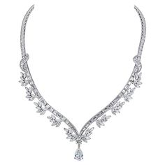 Raymond C. Yard Platinum Baguette and Marquise Cut Diamond Necklace Art Deco Pendant Necklace, Diamond Tiara, Solitaire Necklace, Pear Cut Diamond, Diamond Jewelry Designs, Magical Jewelry, Marquise Cut Diamond, Classy Jewelry, Expensive Jewelry