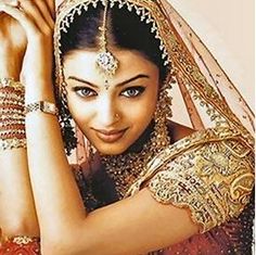 ऐश्वर्या राय, Wedding Dresses Indian, Wedding Consultant, Butterfly Wedding, Mangalore, Indian Woman, Shah Rukh Khan, Aishwarya Rai, Bollywood Stars