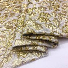 High grad  Elegant Gold Line Solid Floral Brocade Clothing Fabric Imported Emboss Flower Pattern Farbic for Dress Skirt Suit Pants Coat★Unit Conversion1meter=1.09Yard1 yard=91.4cm1"=2.54cm★Style No. LC869★measurement Width: 150(cm)★meterialpolyester★Price:The price is for 0.5m. if you buy more than 0.5m,it will be in one piece.★ color:picture show★Use for dress,clothing and some others★ About the Shipping The listing is default standard shipping ,which we use China post , as usual , the China po Dressy Cocktail Dress, Modest White Dress, Short Strapless Prom Dresses, Designer Cocktail Dress, Clothing Fabric, Wedding Dress Pictures, Beaded Bodice, Gold Line, Cute Summer Dresses