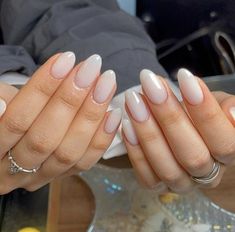 #outfit #nails #nailart #nailidea #ootd #everydaystyle #beauty #makeup #skincare #skincareroutine #routine #hair #hairstyles #weddinghairstyles #blonde #highlights #lowlights Paznokcie Hello Kitty, Unghie Sfumate, Milky Nails, Nagel Tips, Minimal Nails, Casual Nails, Neutral Nails