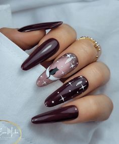 fall nails. october nails. halloween nails. fall nail art ideas. Autumn Witchy Nails, Witchy Nail Art, Halloween Nail Ideas, Witch Nails, October Nails, Nail Shimmer, Stylish Nails Designs, Nails Fall