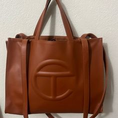 Medium Tan Telfar Bag; Like New. Still Have The Storage Bag. Tan Telfar Bag, Telfar Bags Medium, Telfar Bags, Telfar Bag, Medium Bags, Womens Tote Bags, Storage Bag, Bag Storage, Like New