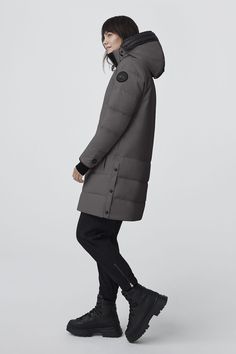 With updated features like streamlined hood details and easier-to-access interior pockets, the Kenton Parka is designed for daily wear in cold climates. When temperatures rise, open up side vents and a two-way zipper for ventilation and range of motion. ​ Canada Goose Parka, Range Of Motion, Canada Goose, Parka, Daily Wear, Duvet, Motion, Range, Zipper