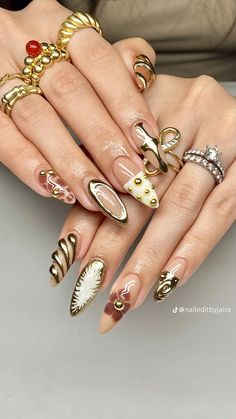 Nail Art Fall Autumn, Vogue Nails, Nail Design Glitter, French Acrylic Nails, Fire Nails, Nail Charms, Funky Nails, Chic Nails