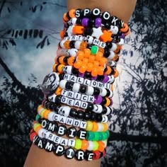 Spooky Halloween Kandi! - Kandi Singles - Mystery Grab Bag - Kandi Confetti - Bulk Bracelets Mystery Kandi! Photos Are Just Examples Of What You May Get These Bracelets Have Colors And Words Related To Halloween. Most Have White, Black, Orange, Purple, Green, Yellow, Or Red Beads. Some Bracelets Have Skulls, Cats, Bats, Pins, Or Stars. Some Glow In The Dark; Activate Them By Exposing Them To Light First (Flashlights Work) *I Don't Have Any More Pumpkins* Made With Black Stretchy Cord Message Me Halloween Kandi Ideas, Halloween Kandi Bracelets, Kandi Halloween, Homemade Bracelets With Beads, Goth Kandi, Halloween Kandi, Kandi Singles, Pulseras Kandi, Diy Kandi Bracelets